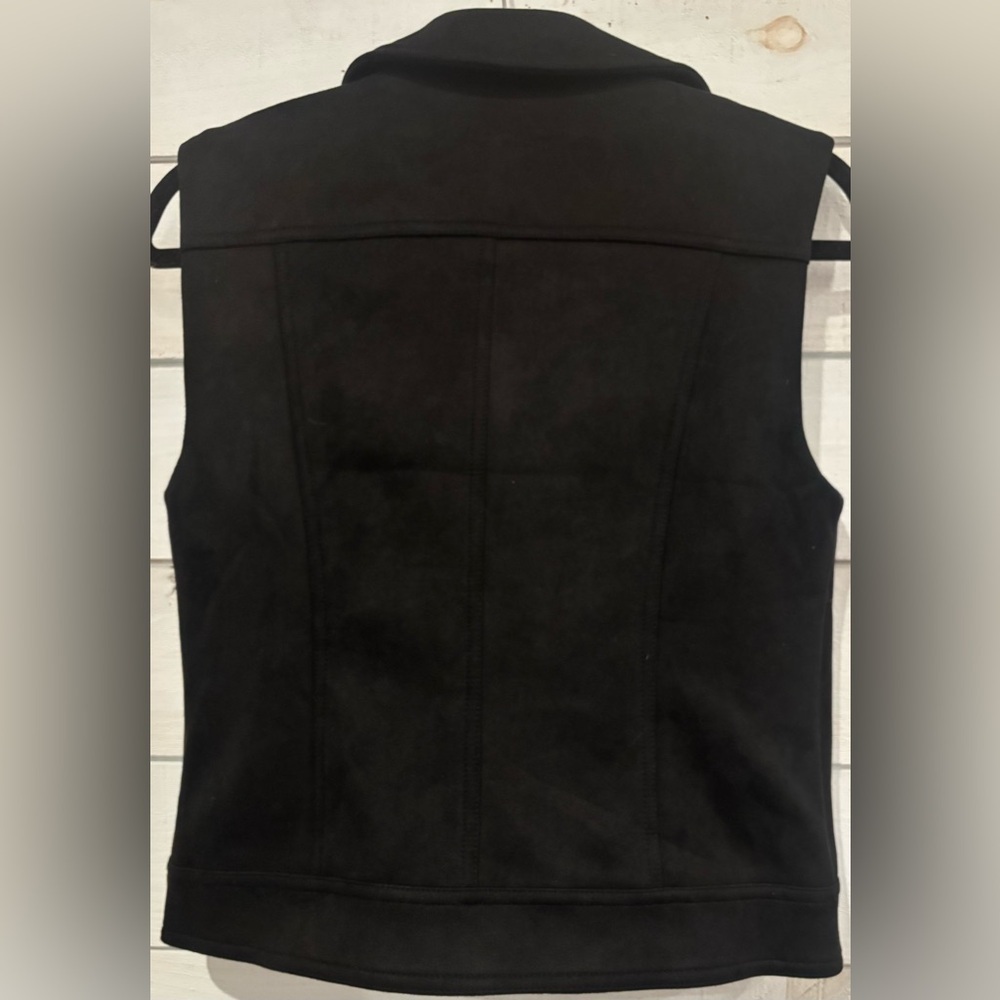 Philosophy back faux leather suede vest
Motorcycle Moto style. Worn once. Small - Picture 2 of 14
